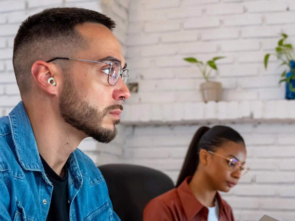 Noise-canceling earbuds vs earplugs: which is better for protecting your ears?